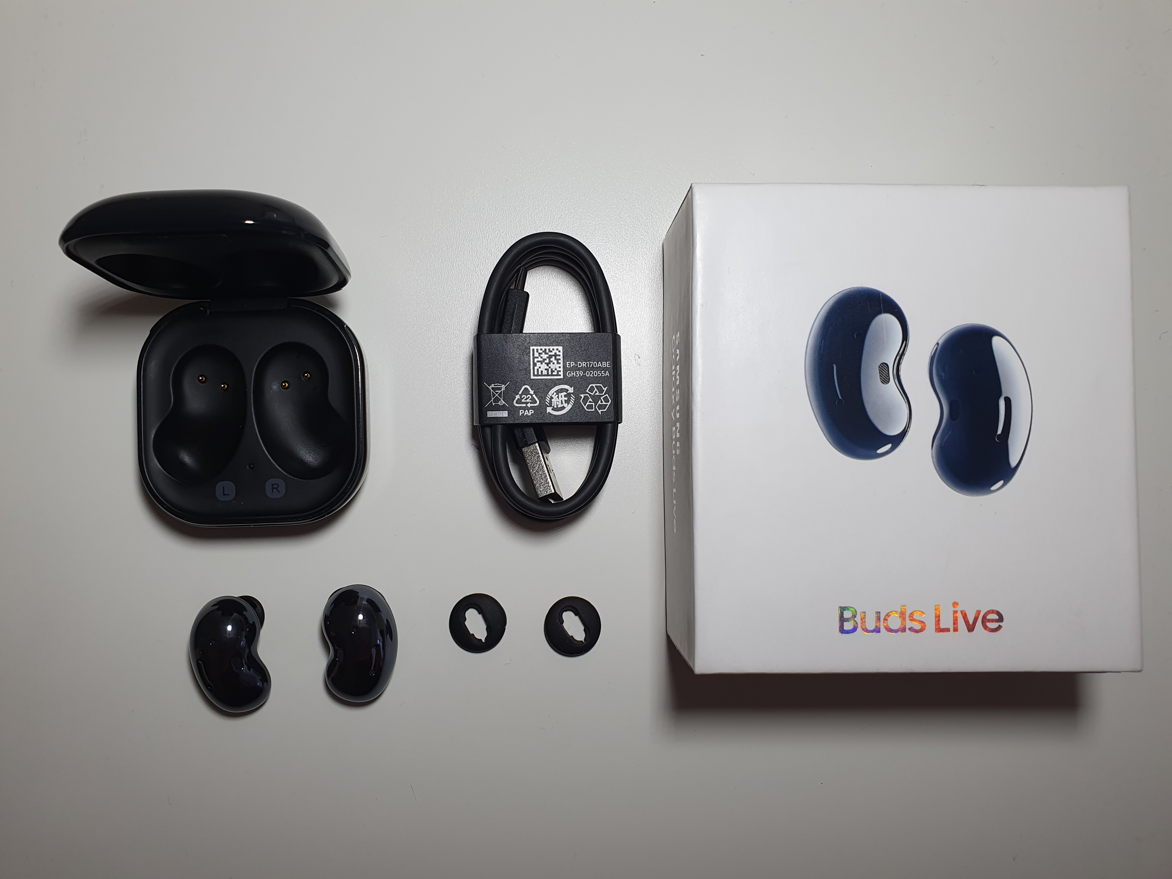Galaxy Buds Live priedai